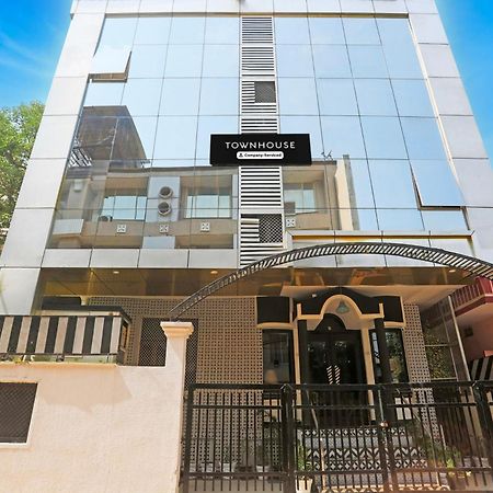 Super Townhouse Cantonment Varanasi Formerly Sarin Inn Eksteriør billede