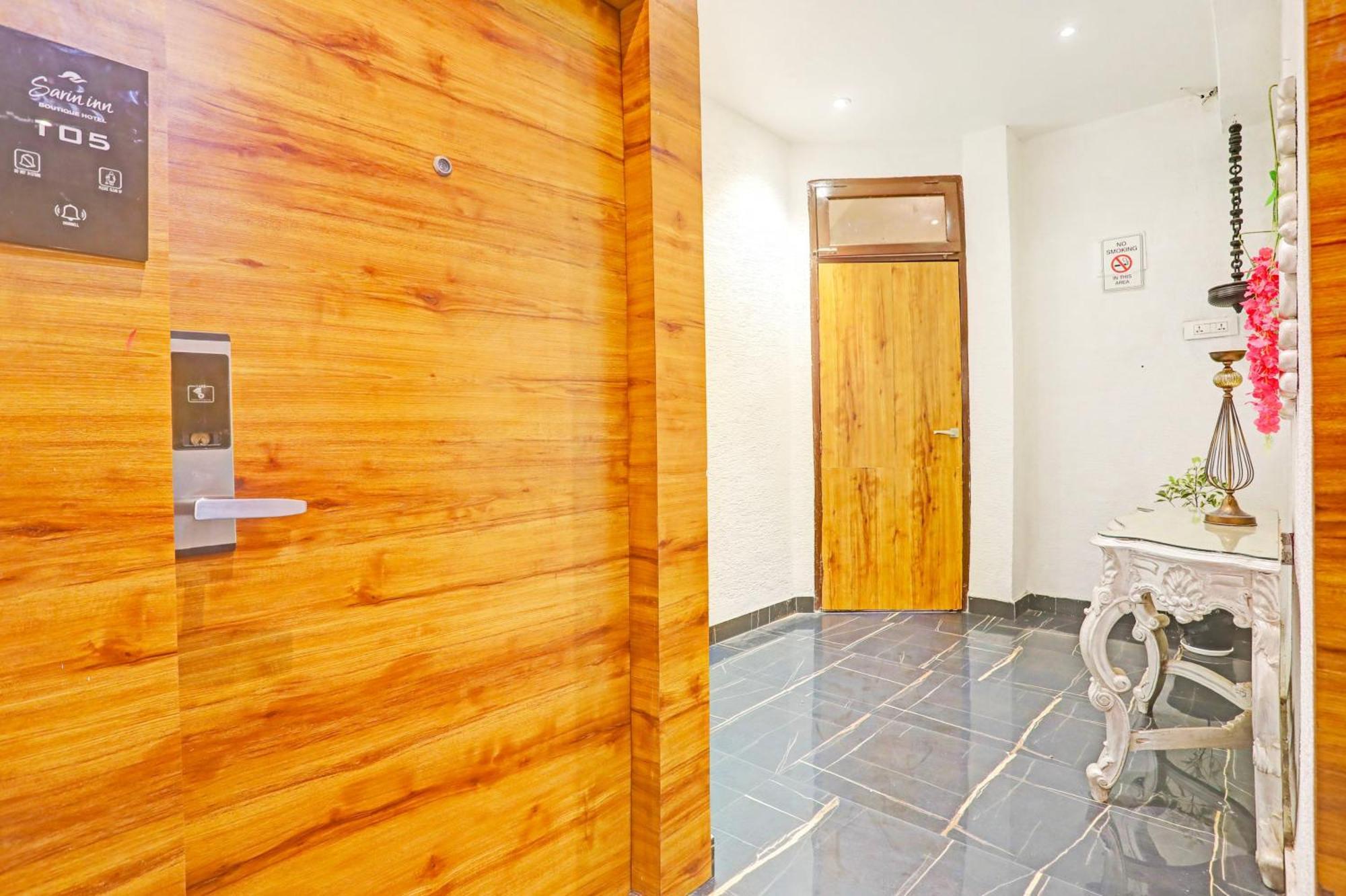 Super Townhouse Cantonment Varanasi Formerly Sarin Inn Eksteriør billede